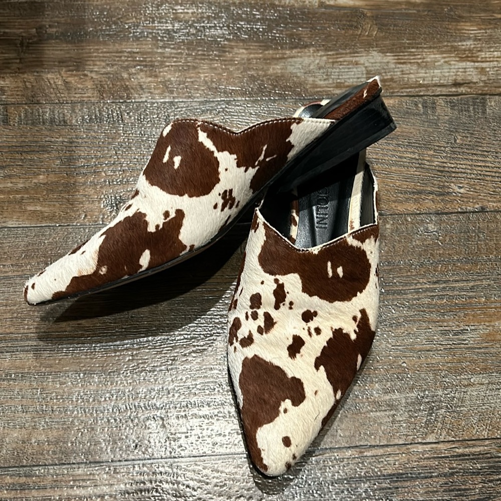 Enzo Angiolini Cow hide slides